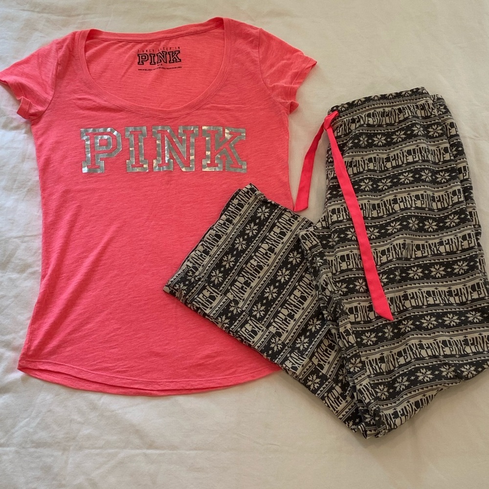 Victoria’s Secret Pink sleep set
